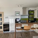 Penthouse Mit Balkon In Zentraler Lage In Apartman