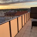 Penthouse Mit Balkon In Zentraler Lage In * Plzeň