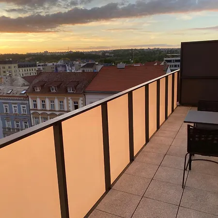 Penthouse Mit Balkon In Zentraler Lage In * プルゼニ