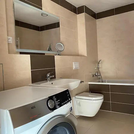 アパート Penthouse Mit Balkon In Zentraler Lage In *