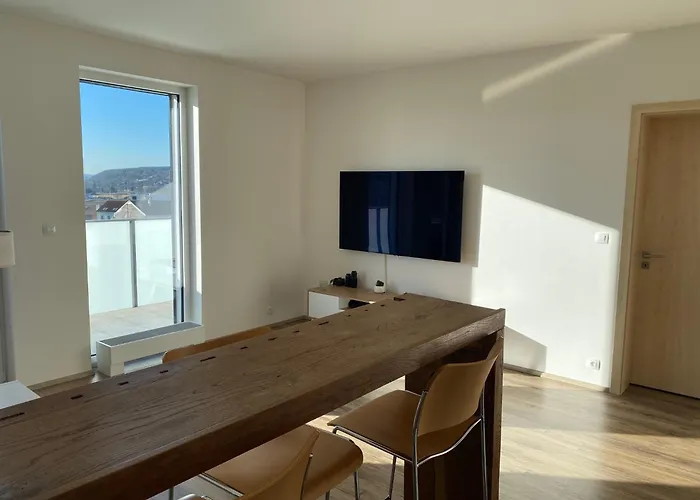 Penthouse Mit Balkon In Zentraler Lage In Apartament Pilzno