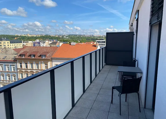 Penthouse Mit Balkon In Zentraler Lage In Apartament Pilzno